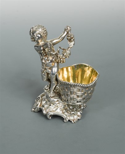 Lot 377 - A Victorian silver novelty salt in the manner of Paul Storr