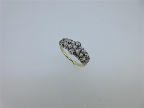 Lot 237 - A diamond two row ring