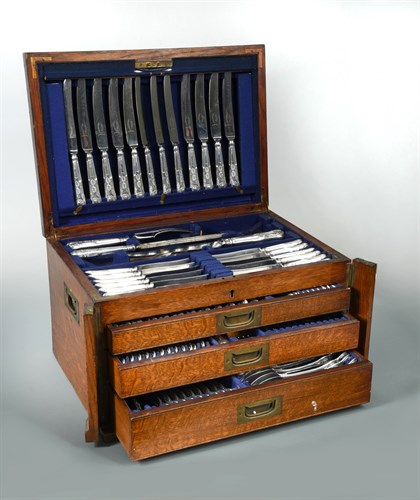 Lot 350 - A canteen containing a 119 piece harlequin set of silver cutlery and flatware with 13 additions