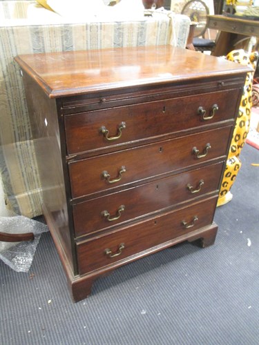 Lot 393 - A George III style mahogany chest of drawers...