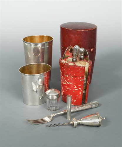 Lot 339 - A George III silver travelling or campaign picnic set