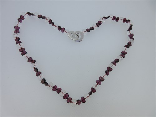 Lot 188 - A garnet and rock crystal bead necklace