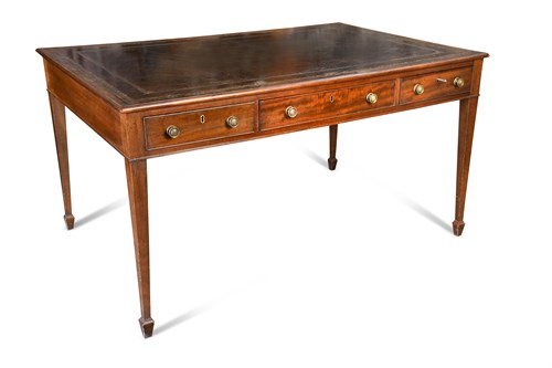Lot 516 - A late 18th century mahogany library table