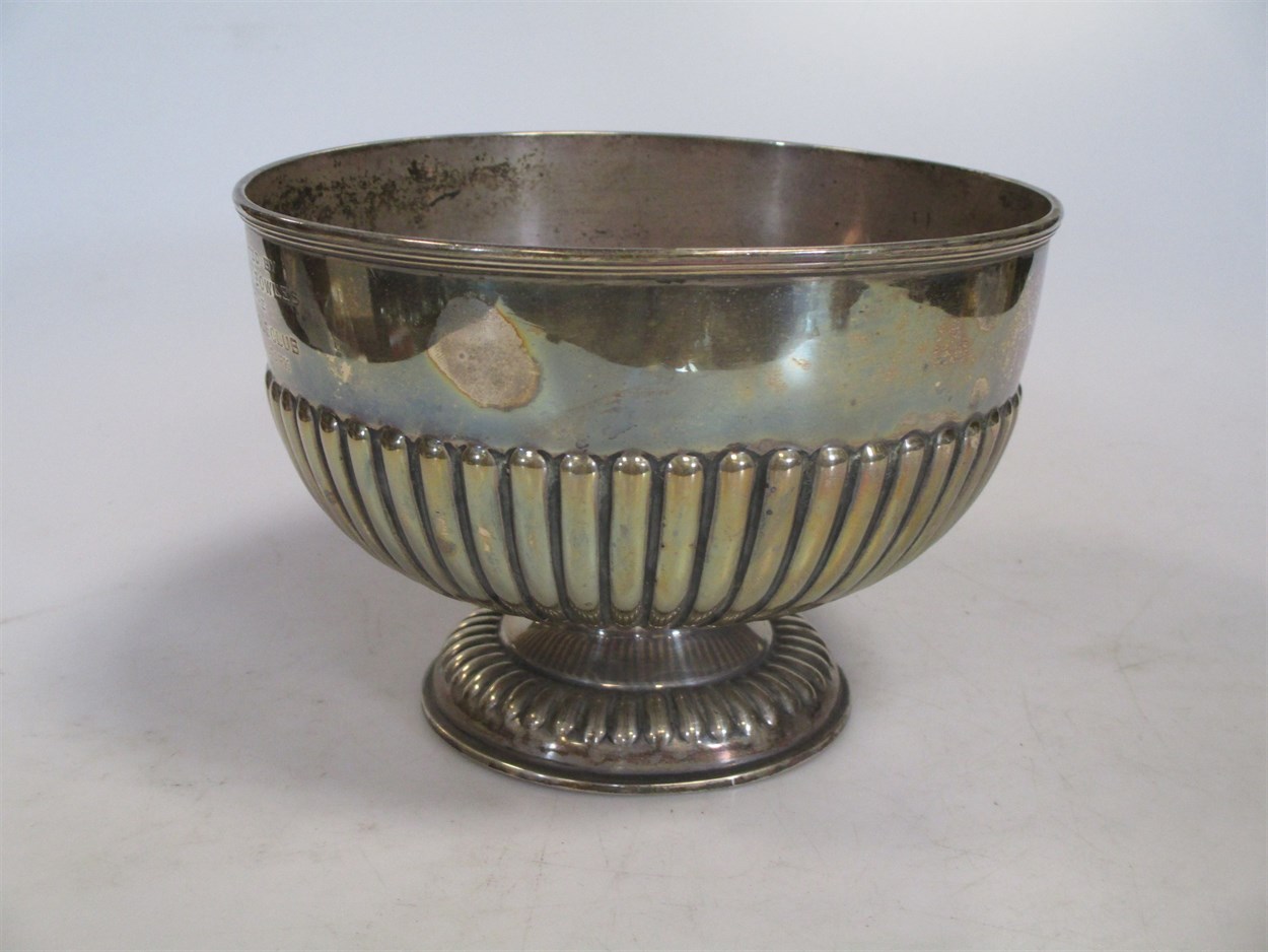 Lot 367 - A silver rosebowl 10.8ozt