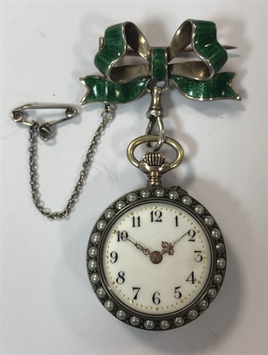 Lot 455 - Unsigned - A lady's open faced fob watch with enamelled reverse