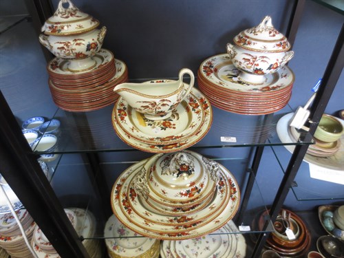 Lot 85 - A 19th century Wedgwood creamware imari dinner...