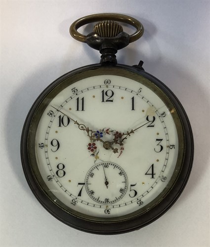 Lot 402 - Unsigned - A Goliath style open faced pocket watch with painted dial