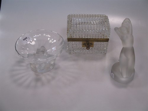 Lot 5 - A Lalique glass model of a kneeling woman, 13...