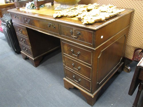 Lot 598 - A reproduction Georgian design twin pedestal...