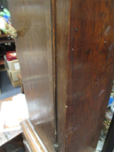 Lot 568 - A 19th century oak and crossbanded 30 hour...