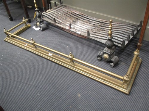 Lot 652 - A 19th century brass fender 138 cm wide