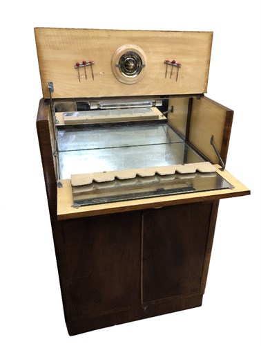 Lot 280 - An Art Deco walnut cocktail cabinet