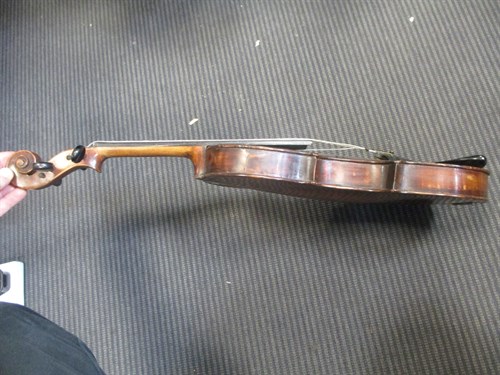 Lot 292 - A German violin with Stradivarius label (full...