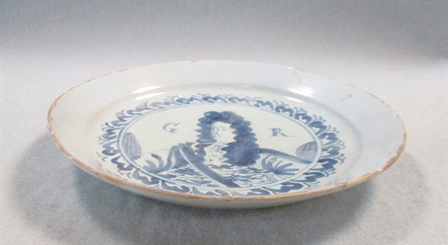 Lot 1 - A Delft blue and white Royal Portrait plate, probably Brislington or Bristol, circa 1714-20