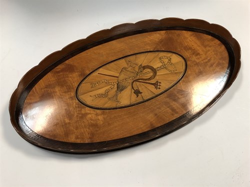 Lot 388 - An Edwardian satinwood and marquetry inlaid oval tray