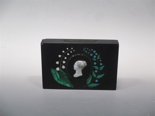 Lot 14 - A Pietra Dura inlaid plaque 11 x 16cm