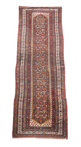 Lot 568 - An early 20th century Shiraz runner