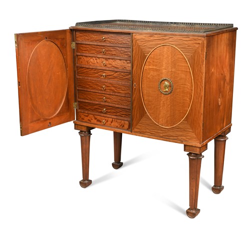 Lot 511 - An early 19th century  French mahogany and partridgewood collectors cabinet