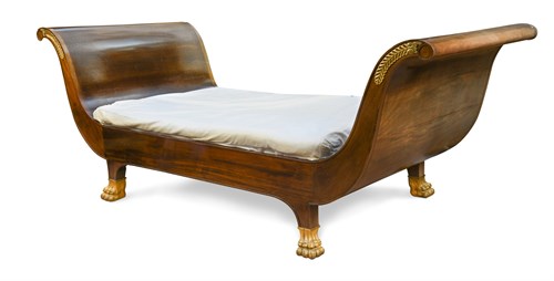 Lot 577 - An Empire style mahogany lit-en-bateau