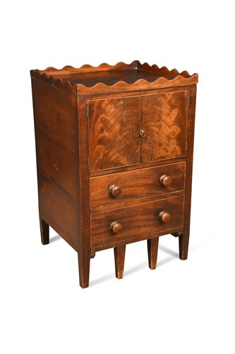 Lot 513 - A George IV mahogany night table