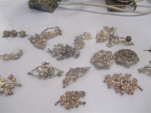 Lot 207 - Filigree silver jewellery and a pair of...