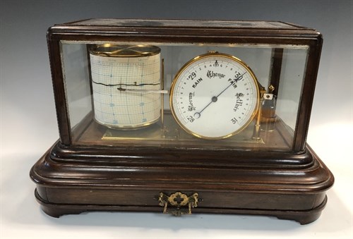 Lot 412 - An Edwardian mahogany cased barograph