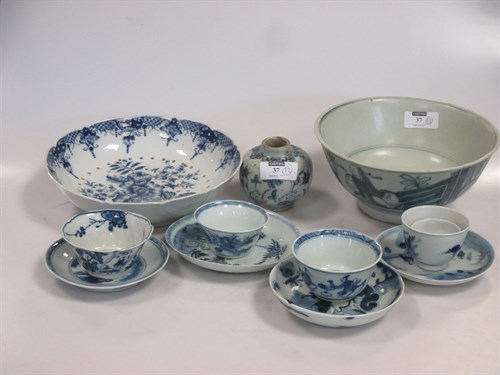 Lot 37 - A group of twelve items of oriental blue and...