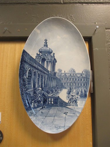 Lot 94 - A pair of Continental porcelain blue and white...