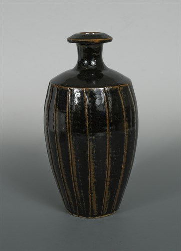 Lot 109 - David Leach OBE (British, 1911-2005), a Lowerdown Pottery bottle vase