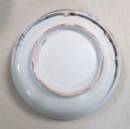 Lot 3 - A London Delft blue and white shallow bowl, probably Lambeth