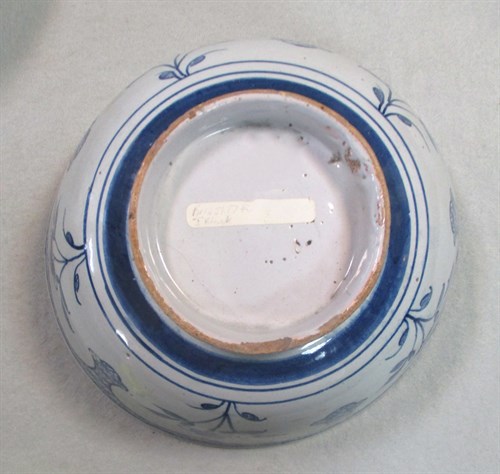 Lot 3 - A London Delft blue and white shallow bowl, probably Lambeth
