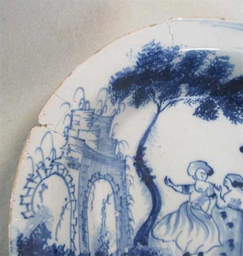Lot 3 - A London Delft blue and white shallow bowl, probably Lambeth