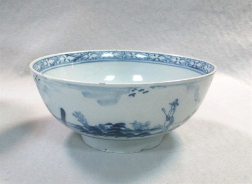 Lot 3 - A London Delft blue and white shallow bowl, probably Lambeth