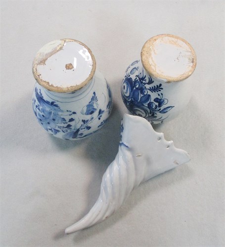 Lot 2 - A Delft blue and white cornucopia wall pocket