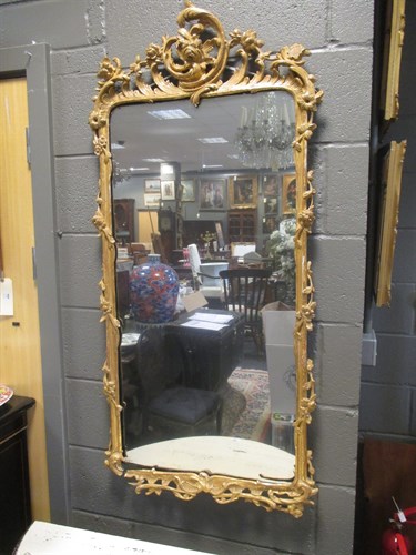 Lot 389 - A 20th Century Rococo style giltwood...
