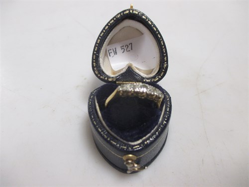 Lot 184 - A diamond 18ct gold ring and box