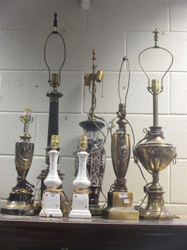 Lot 332 - A collection of lamps to include, a pair of...