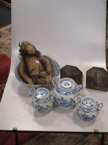 Lot 12 - Three 19th century Spode blue and white...