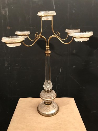 Lot 346 - An Edwardian cut glass and gilt metal Cricklite table lamp