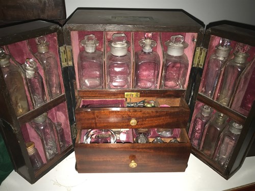 Lot 390 - A Victorian mahogany domestic medicine chest