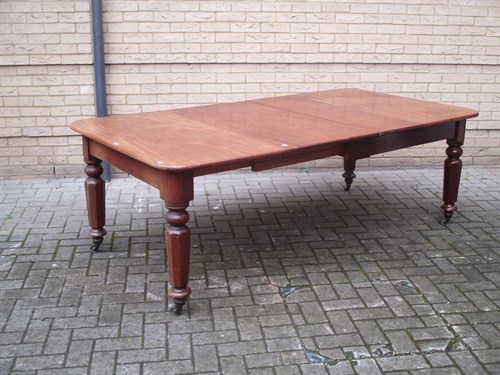 Lot 433 - A mid-Victorian mahogany extending dining...