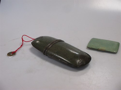 Lot 123 - Chinese shagreen case and a shagreen cigarette...