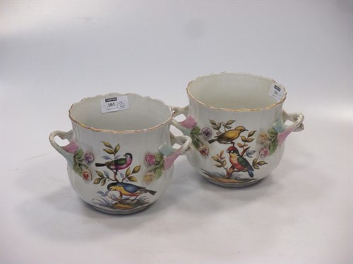 Lot 101 - A pair of Meissen style cache pots (2)