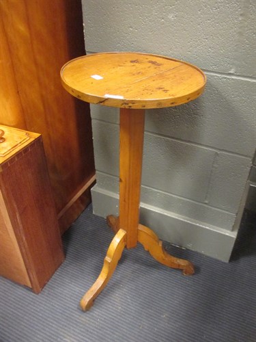Lot 370 - A Pine Pedestal Table, 33cm D