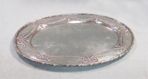 Lot 517 - An early 20th century German metalwares dish