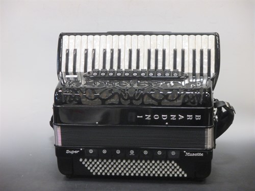 Lot 162 - A Brandoni & Sons accordion, model 68LI Super...