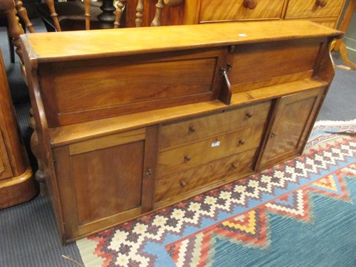 Lot 367 - Satinwood wall cabinet. 113 cm w.