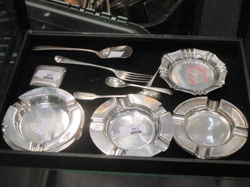 Lot 210 - A collection of silverware to include ashtrays,...
