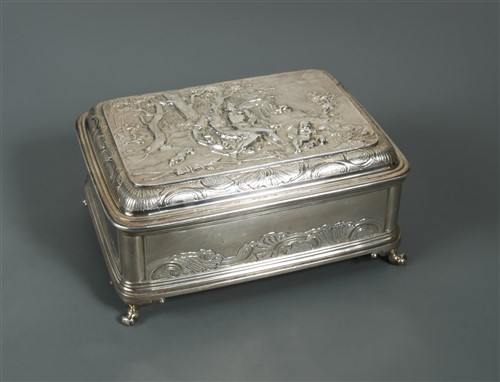 Lot 518 - A (probably) continental metalwares casket