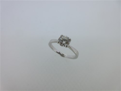 Lot 95 - A single stone diamond ring set in platinum